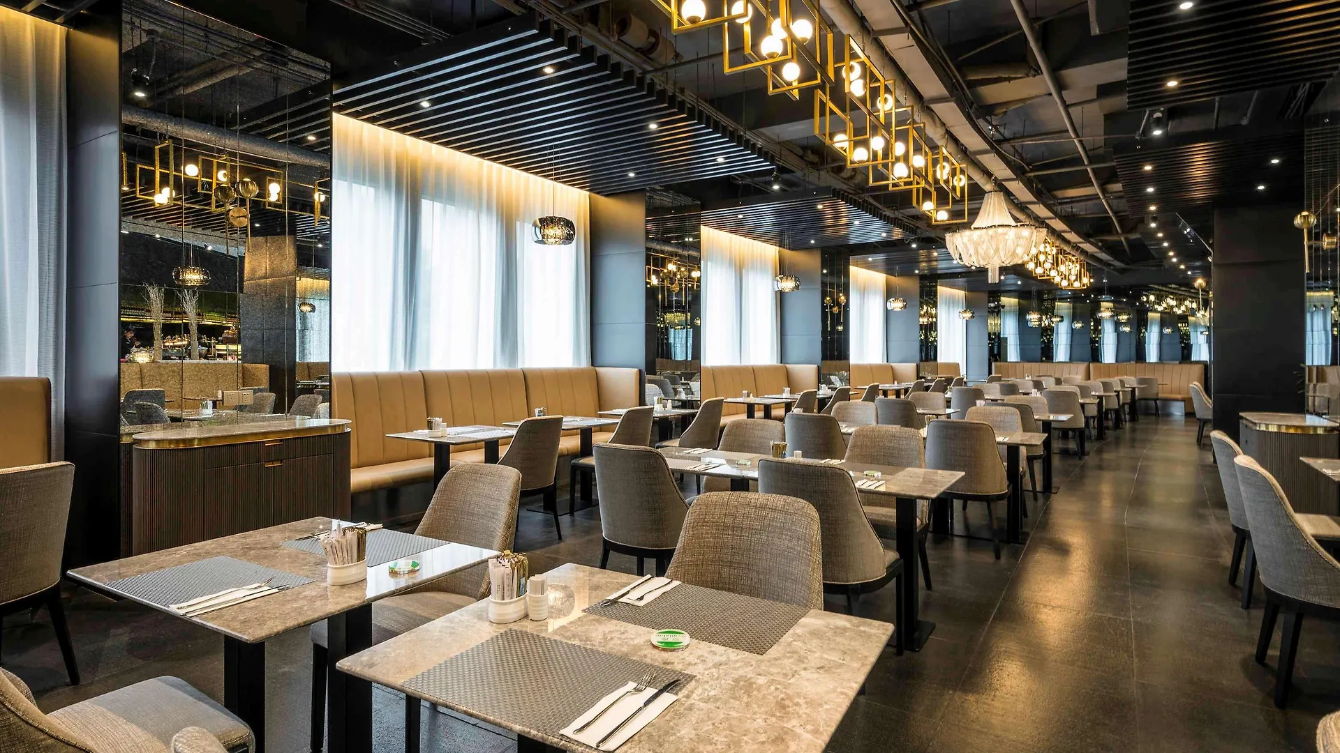 上海虹桥雅高美爵酒店